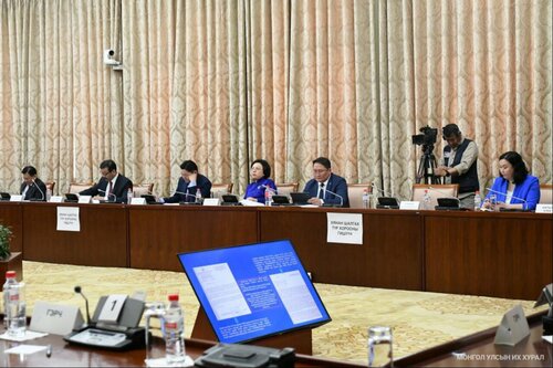 Гэрчгүй сонсгол мухардалд оров